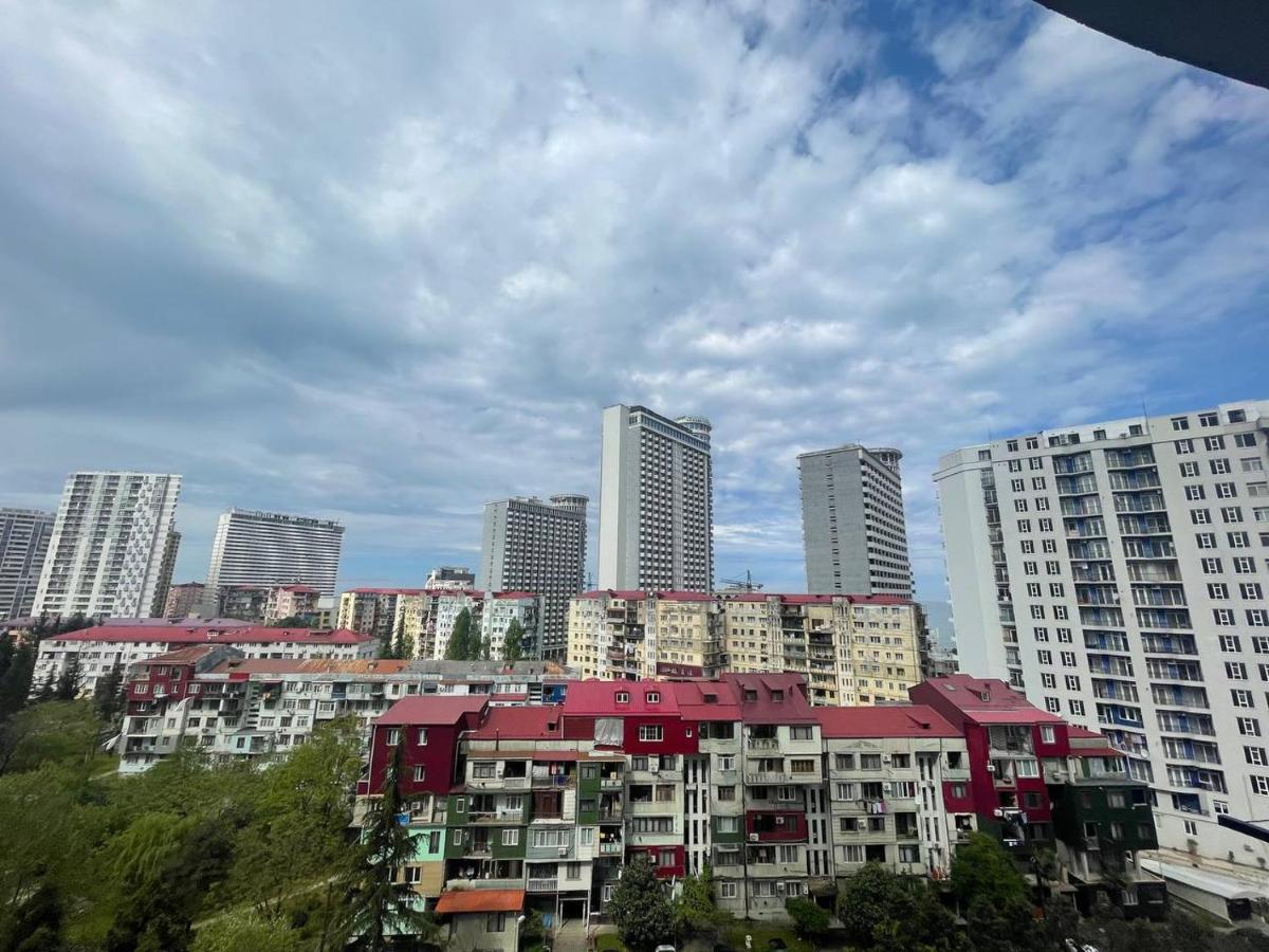 "Студия 24" - Посуточно И Помесячно Batumi Exteriör bild