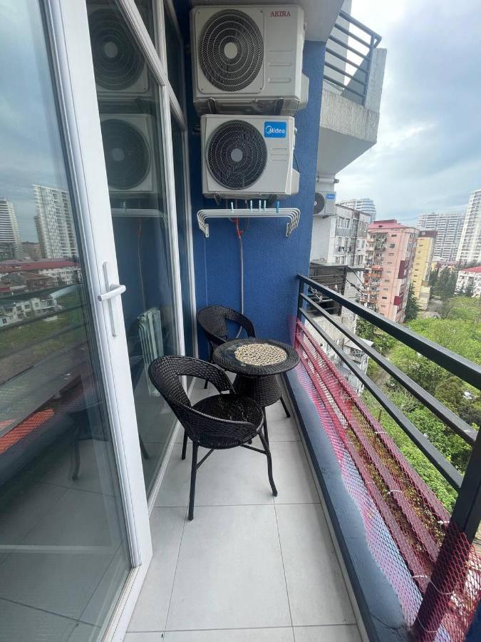 "Студия 24" - Посуточно И Помесячно Batumi Exteriör bild