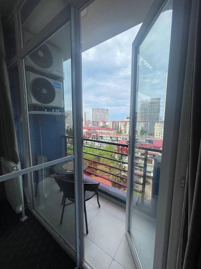 "Студия 24" - Посуточно И Помесячно Batumi Exteriör bild